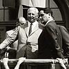 Bundeskanzler Kurt Georg Kiesinger feiert im August 1968 auf der Waldshuter Chilbi. Rechts neben Kiesinger steht Hans Studinger.