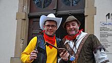 Lucky Luke Benjamin Mors nützte auch sein Colt nichts, der Rächer der Steißlinger, Markus Löffel, hält den Schlüssel zur Macht in der Hand.