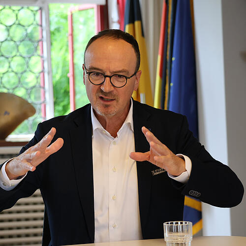 SÜDKURIER Sommerinterview mit Konstanzer  Oberbürgermeister Uli Burchardt 2025 Bild: Oliver Hanser