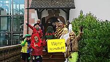Ausgelassen feiern die Wehrer Narren in ihrem Video-Beitrag ihr &bdquo;Heimatkaff&ldquo; &ndash; und hoffen auf den Gewinn beim ...