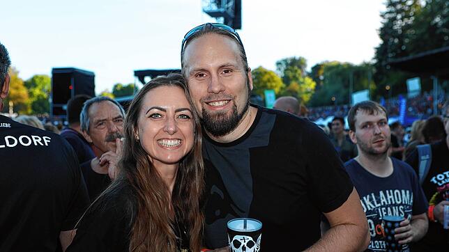 Bild 24: Die Toten Hosen geben sich in Konstanz die Ehre. Fotos aus dem ausverkauften Stadion