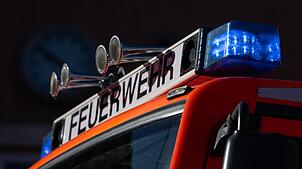 Die Feuerwehr löschte den Brand innerhalb einer halben Stunde. (Symbolbild)