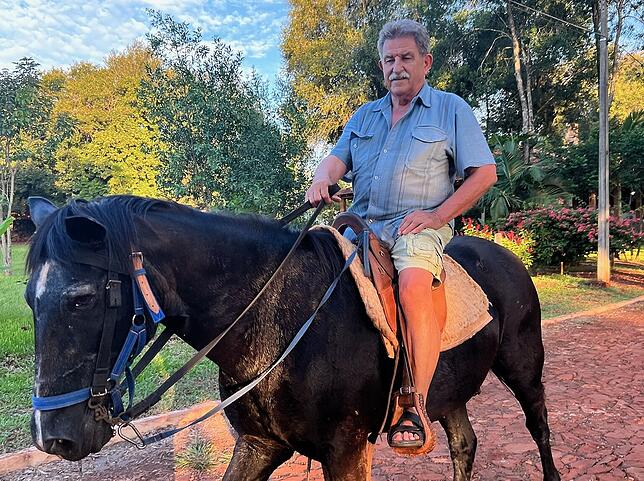 Heinz Burkart beim Ritt durch seine zweite Heimat Paraguay.