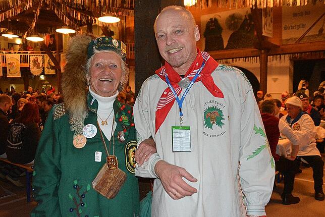 Bild 37: Narrentreffen der Urviecher-Zunft: Bilder vom Bunten Abend