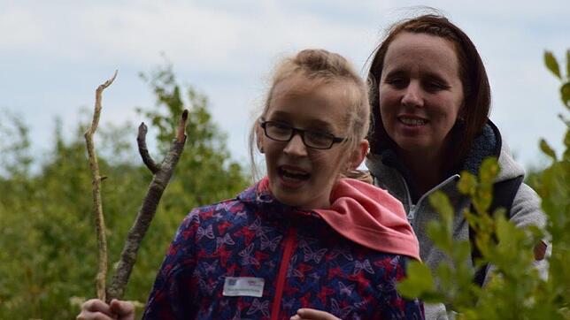 Ein behindertes Kind? Ihre Entwicklungsverzögerung und Lernbehinderung sieht man Lorena (13 Jahre) auf den ersten Blick nicht an. Mutter ...