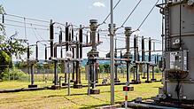 Ein Blitzeinschlag in das Umspannwerk in Rielasingen hat am Mittwoch für einen größeren Stromausfall in Teilen des Hegaus gesorgt.