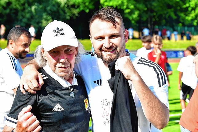Bild 9: SV 08 Laufenburg steigt nach 2:1 gegen 1. SV Mörsch in die Verbandsliga auf – wir haben Fotos! (I)