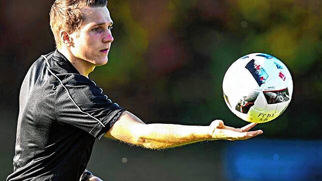 Jürgen Schätzle hatte großen Anteil, dass der FC Schönwald vom Verband eine vierstellige Belohnung für das Schiedsrichter-Übersoll ...