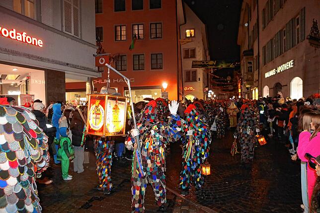 Bild 7: Endlich! Butzenlauf stimmt Konstanzer auf die Straßenfasnacht ein