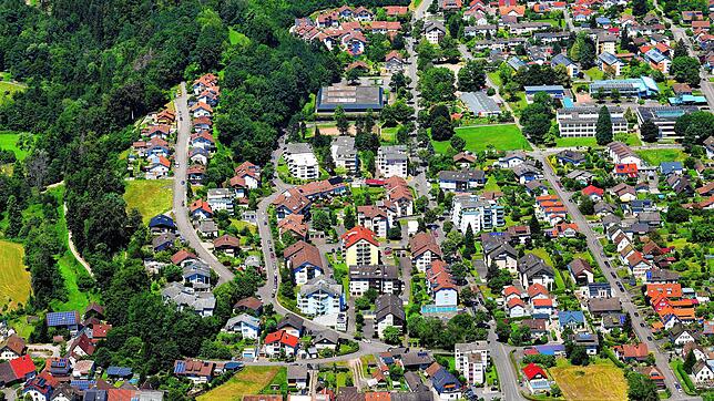 Der Parkraum in den öffentlichen Wohngebieten wird immer knapper. In der Frage, wie viele Parkplätze ein Bauherr in einem Wohngebiet ...