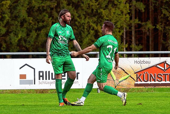 Bild 13: TSV Aach-Linz besiegt im Spitzenspiel den FC Öhningen-Gaienhofen mit 2:1. Die besten Bilder!