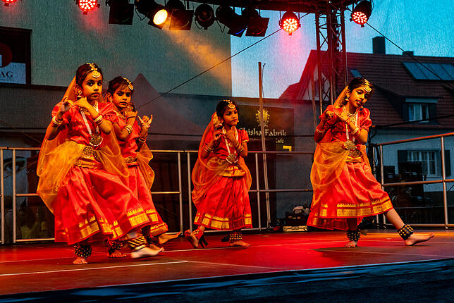 Kulturnacht Schwenningen.
Kleiner Muslenplatz Tamilische Vereinigung Schwarzwald-Baar