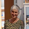 Andrea Paluch ist die Frau eines Politikers. Ihrer Roman-Heldin ist die aktive Politik allerdings ein wenig suspekt.