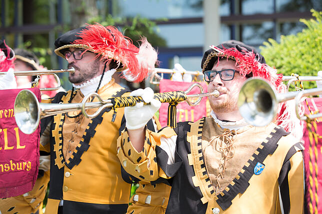 Bild 8: Stehempfang beim Seehasenfest in Bildern