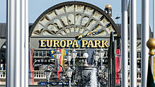 Der Haupteingang des Europa-Parks in Rust. In dem dazugehörigen Trailer-Park, wo viele Künstler wohnen, soll die Artistin Alla Klyshta ...
