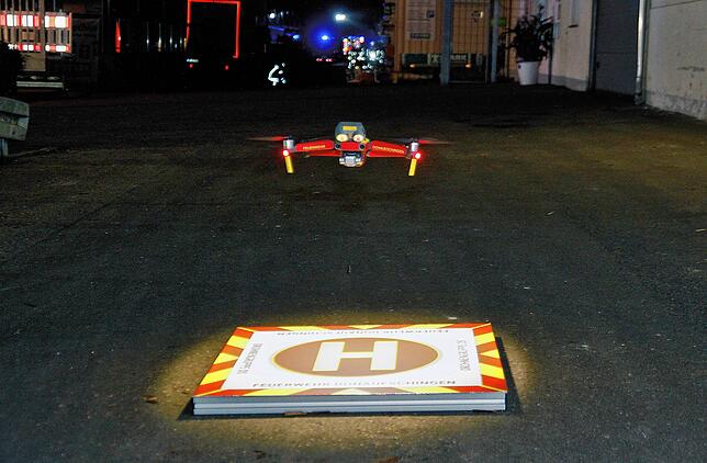 Bild 20: Feuerwehr, THW und DRK üben gemeinsam den Ernstfall. Hier gibt es die Bilder!