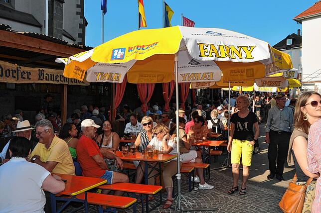 Bild 15: Sonnenstrahlen und Feststimmung in Markdorf
