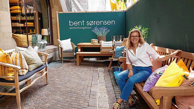 Anja Jehle, eine der drei Geschäftsführerinnen von Bent Sörensen, freut sich, dass sie sich wieder vermehrt um ihre Kunden kümmern ...