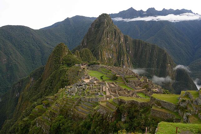Blick auf die ehemalige Inka-Stadt Machu Picchu in Peru.