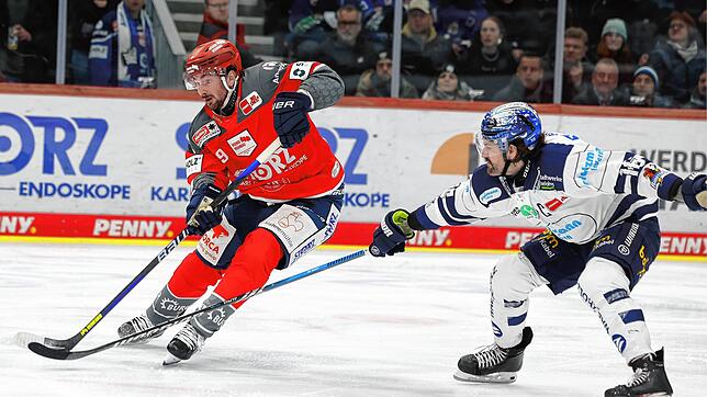 Zach Senyshyn (links) traf zur zwischenzeitlichen 3:1-Führung für die Schwenninger Wild Wings.