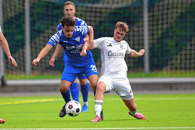 Bild 12: SV Weil II fegt den SV Blau-Weiß Murg mit 11:0 vom Platz – und wir haben Fotos!