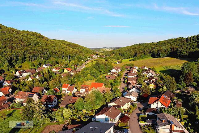 Blick auf den Ortsteil Riedern am Sand.