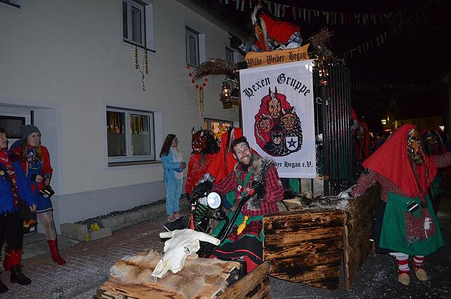 Bild 18: Bilder vom närrischen Nachtumzug in Eigeltingen