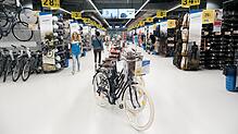 „Wir sind der Ikea des Sports“: So nennt es der Deutschland-Vertriebschef von Decathlon. Nun öffnet eine Filiale auch in Konstanz.