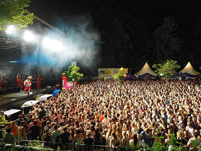 Die Band Moop Mama beim Campus Festival 2018.