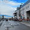 (Archivbild) Im Januar 2023 ist der Verkehr vor dem Einkaufszentrum Lago ruhig. &bdquo;Konstanz in Zahlen&ldquo; zeigt aber: Die Anzahl ...