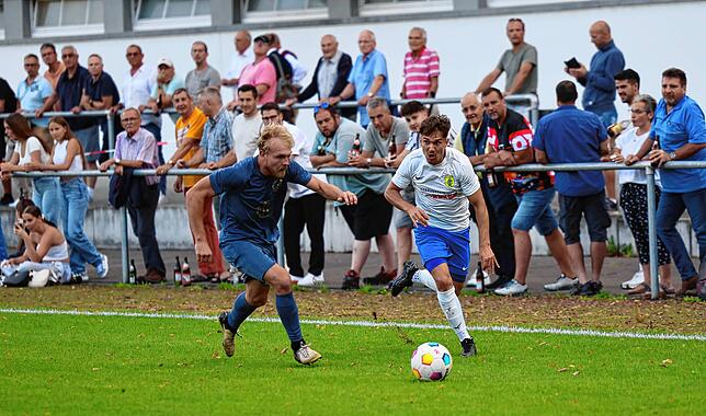 Bild 3: Was für ein Spiel! Unsere Bildergalerie vom Pokalderby zwischen dem FC Singen und Südstern Singen