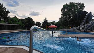Das Höhenfreibad Gottmadingen freut sich im Juni 2025 über hohe Besucherzahlen. So geht es auch anderen Freibädern in der Region. Die ...