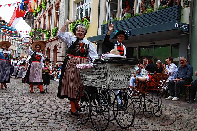 Bild 10: So schön ist unsere Heimat: Bilder vom Festumzug des 610. Schwyzertags in Tiengen