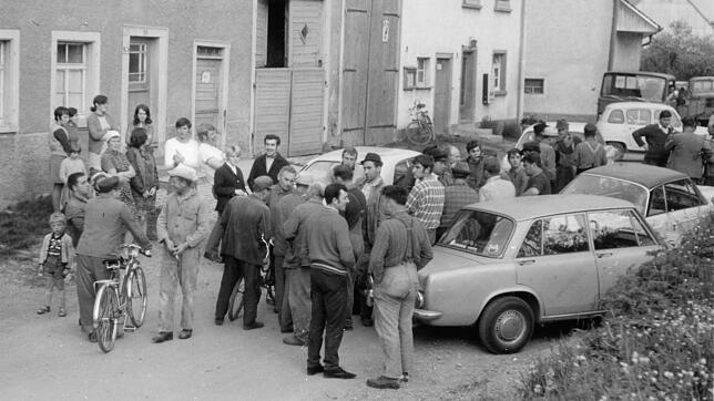 Der Bereich Im Zinken war im Sommer 1970 Schauplatz eines besonderen Sitzstreiks, mit dem die Unadinger gegen die viele Kieslaster ...