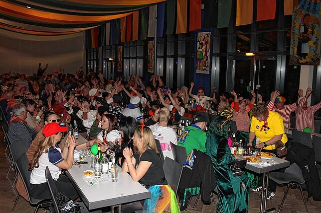 Bild 9: Närrischer Zauber beim Zunftball in Immendingen