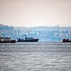 Nachdem die gekenterte Jolle im Bodensee vor dem Schweizer Ufer gefunden worden war, suchten Wasserschutzpolizei, die Schweizer ...