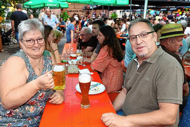 Bild 28: Party im Konstanzer Vorort: Auf dem Dingelsdorfer Herbstfest treffen sich Jung und Alt