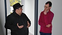 Detailliert erläuterte Bauleiter Holger Amann dem Grünen Bundestagskandidaten Jan-Lukas Schmitt die technischen Herausforderungen bei ...