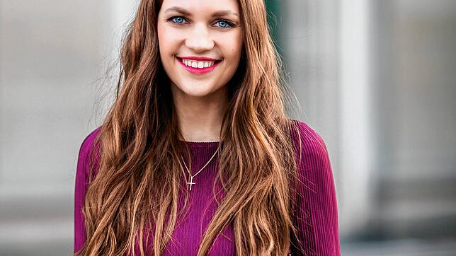 Glückspilz: Ihre Schwester Meli betreibt ein Fotostudio, sie setzt Jacqueline immer wieder in Szene.