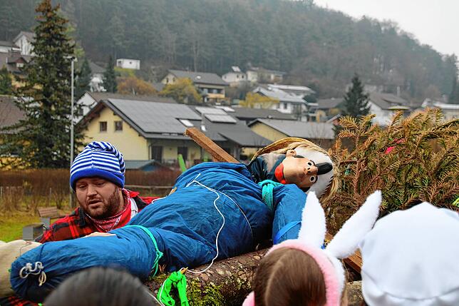 Bild 5: Schmutziger Donnerstag in Eggingen: Die schönsten Bilder vom Fasnachtstreiben