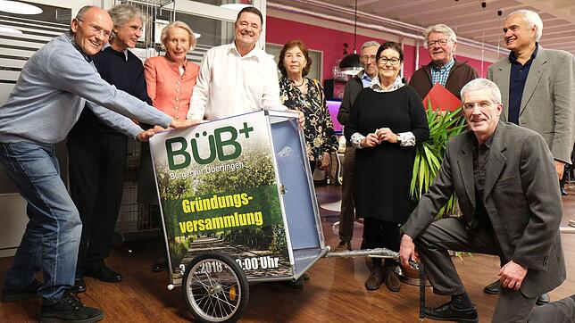 Vorstand und Beiräte freuen sich über die Gründung des Vereins BÜB+ (von links): Rolf Briddigkeit, Gerhard Graf, Kristin Müller-Hausser, ...