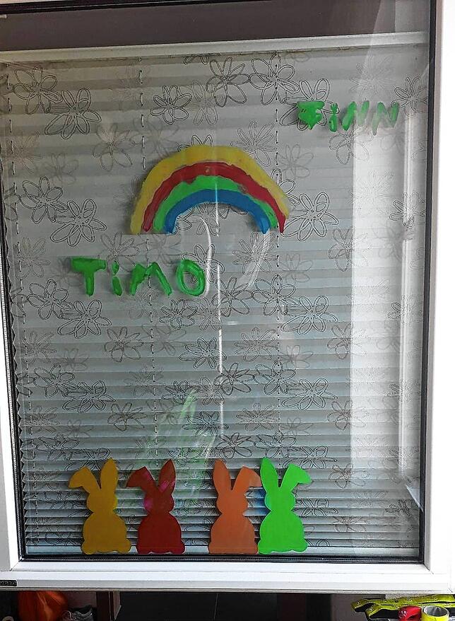 Bild 13: Der SÜDKURIER macht mit: Bunte Regenbogen gegen Corona