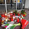 Der Ort des Geschehens: Vor dem Schnäppchenmarkt Megamix wurden Blumen, Kerzen und Botschaften niedergelegt.
