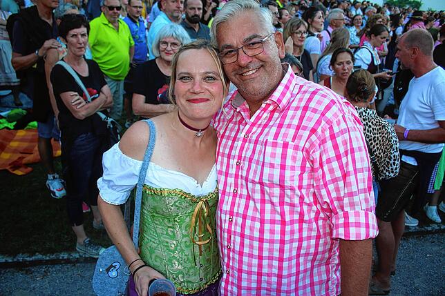 Bild 2: Volks Rock&lsquo;n&lsquo;Roll-Party im Salemer Schlosspark