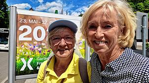 Gartenschau-Geschäftsführerin Cornelia Möhrlen (r.) und Lotsin Monika Hartensuer.