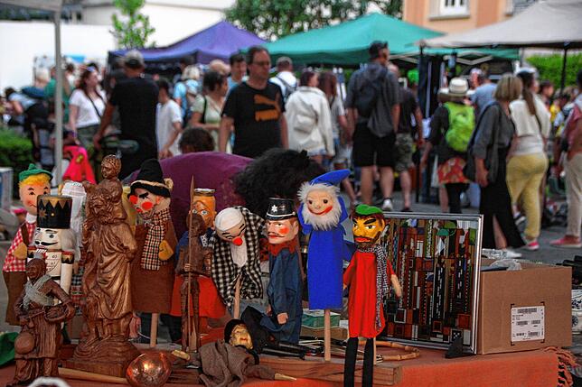 Bild 36: Run auf den großen Flohmarkt mit mehr als 1000 Ständen in Konstanz
