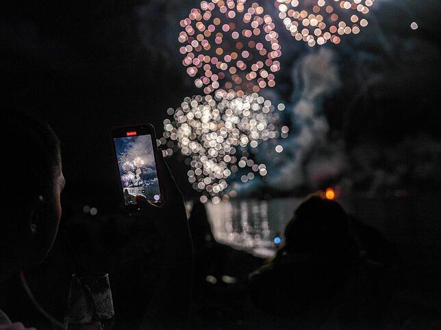 Bild 2: Bilder vom Feuerwerk beim Seehasenfest