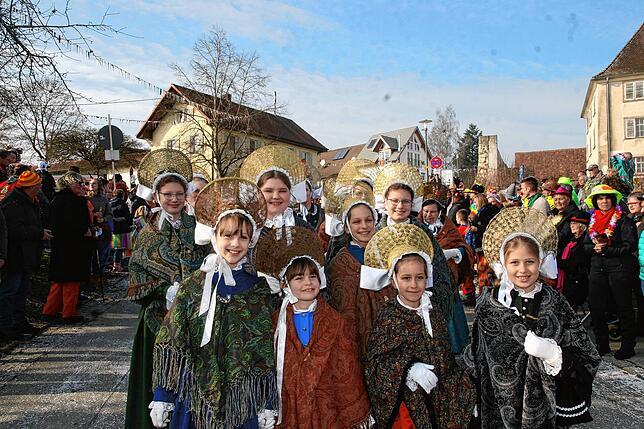 Bild 32: So schön war der Jubiläumsumzug zum 60 jährigen Bestehen der Sunnelöscherzunft