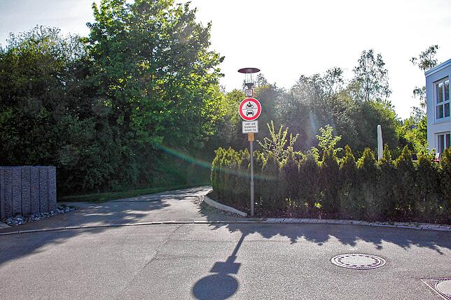 Die Cannstatter-Straße endet derzeit noch in diesem Wendekreisel. Die Planung sieht jedoch vor, dass die Straße ausgebaut wird und ...