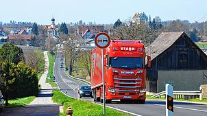 Die B33 zwischen Markdorf und Ittendorf: Der Verkehr habe in der Region nicht weiter zugenommen. Das sei der Ittendorfer ...